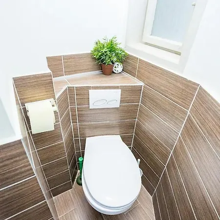 Big Flat In Heart Of With Ac Budapest